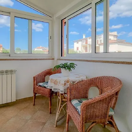 Apartman Hundefreundliches Mit Privatem Balkon, Waschmaschine, Klima, Wifi