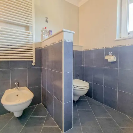 Apartman Hundefreundliches Mit Privatem Balkon, Waschmaschine, Klima, Wifi *