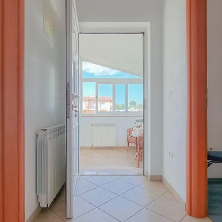Hundefreundliches Mit Privatem Balkon, Waschmaschine, Klima, Wifi Karpinjan