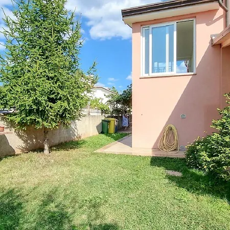 Hundefreundliches Mit Privatem Balkon, Waschmaschine, Klima, Wifi Apartman
