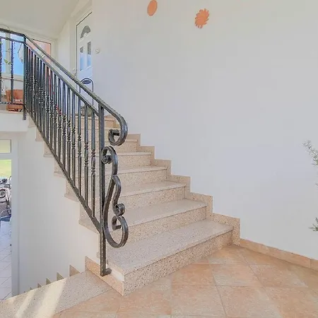 Hundefreundliches Mit Privatem Balkon, Waschmaschine, Klima, Wifi
