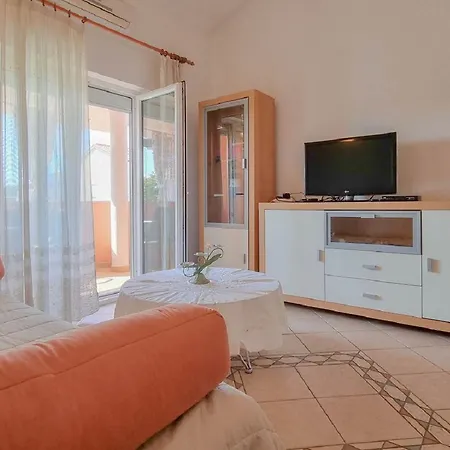 Hundefreundliches Mit Privatem Balkon, Waschmaschine, Klima, Wifi Apartman *