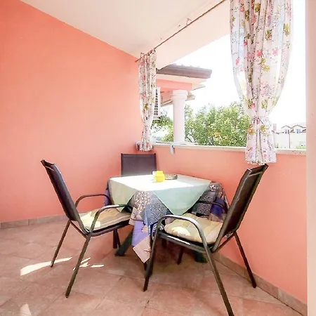Hundefreundliches Mit Privatem Balkon, Waschmaschine, Klima, Wifi Karpinjan