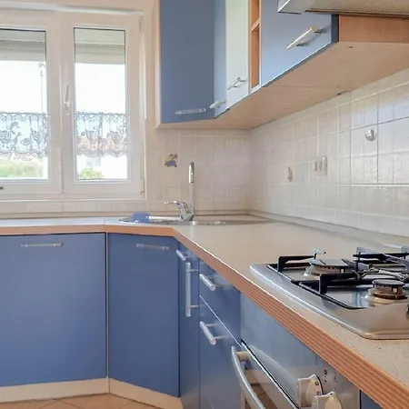 Hundefreundliches Mit Privatem Balkon, Waschmaschine, Klima, Wifi Karpinjan