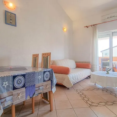 Hundefreundliches Mit Privatem Balkon, Waschmaschine, Klima, Wifi * Karpinjan